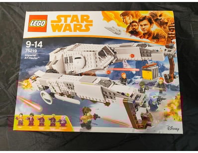 **UNRESERVED** LIFETIME COLLECTION OF LEGO PART... - Lot 727