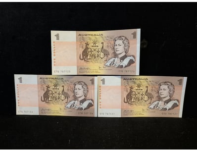 AUSTRALIAN ONE DOLLAR NOTES - SEQUENTIAL SERIAL NU...