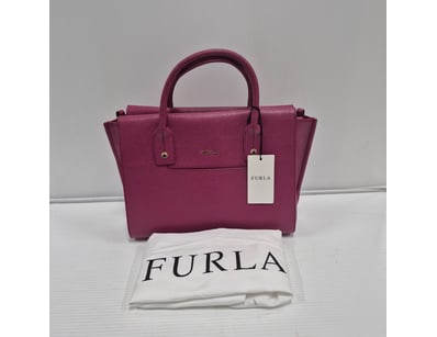 Designer Vault (A978) - Lot 1205