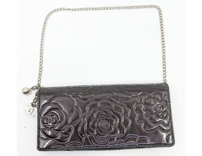 Designer Vault (A987) - Lot 900