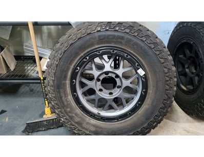 MOSTLY UNRESERVED 4x4 WORKSHOP BUSINESS CLOSURE... - Lot 121