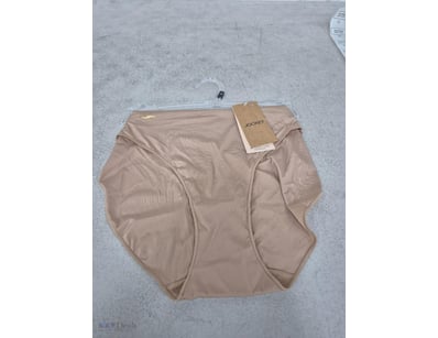 RRP $19.95
Jockey 
FLE 
Sizes from 14 to 16

BID P...