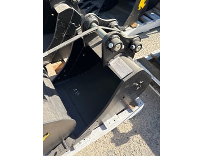 UNRESERVED Buckets & Attachments Clearance (ON4490) - Lot 44