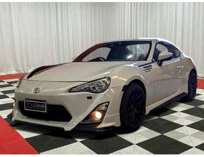 <b>2012 Toyota 86 Coupe - White - 127,208km - 2.0L...