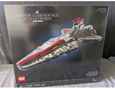 **UNRESERVED** LIFETIME COLLECTION OF LEGO PART... - Lot 108