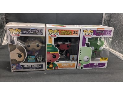 LOT OF THREE FUNKO POP VINYL FIGURES - MARK HAMILL...