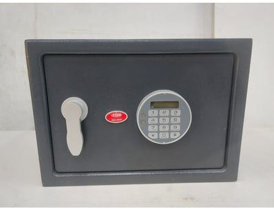 Police Seized Property & Unclaimed Jewellery (A... - Lot 125