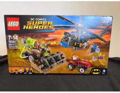 **UNRESERVED** LIFETIME COLLECTION OF LEGO PART... - Lot 565