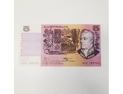 AUSTRALIAN $5 BANKNOTE,  R212L (VF) LAST PREFIX
...