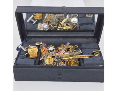 The Curio Collection (A985) - Lot 1304