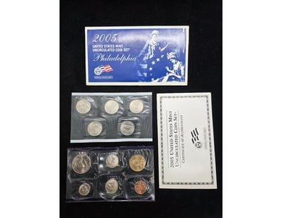 2005 UNITED STATES MINT UNCIRCULATED COIN SET - PH...