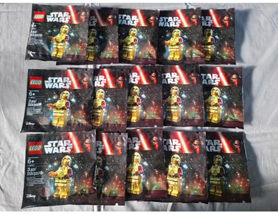 **UNRESERVED** LIFETIME COLLECTION OF LEGO PART... - Lot 371