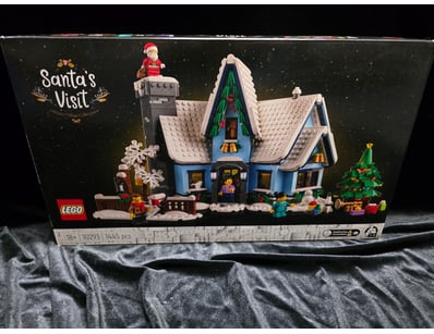 LEGO SANTA'S VISIT WINTER VILLAGE COLLECTIBLE SET ...