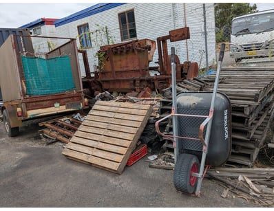 UNRESERVED Deceased Estate Business Closure (ON4... - Lot 15