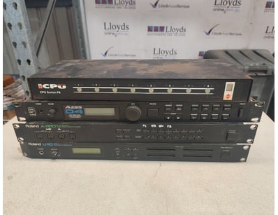 Gadgets, Music & Pastimes (A985) - Lot 10