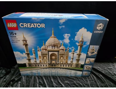 LEGO CREATOR EXPERT TAJ MAHAL SET 10256

Lego Cr...