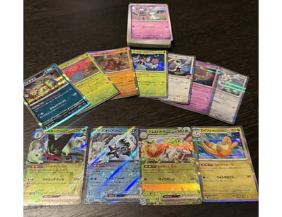 ASSORTED BULK JAPANESE POKÉMON CARDS INCLUDING HOL...