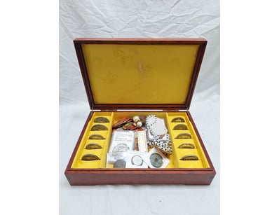 The Curio Collection (A992) - Lot 100