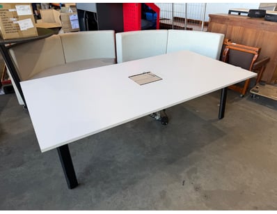 House & Homewares (A1004) - Lot 122