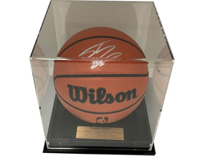 Iconic Memorabilia (A978) - Lot 121