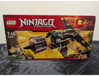 **UNRESERVED** LIFETIME COLLECTION OF LEGO PART... - Lot 369