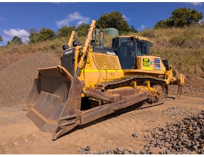 Komatsu Bulldozer & Fintec Crusher (ON4510) - Lot 2