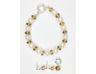 Affordable Jewellery Market (A997) - Lot 623