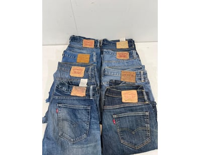 Entire Vintage Clothing Store Liquidation (ON11821) - Lot 39