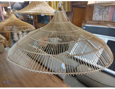 3x Woven rattan pendant light fixtures featuring d...