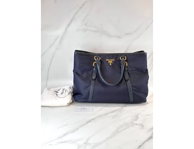 Designer Vault (A999) - Lot 582