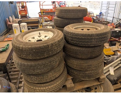 Pallet of Tyres & Rims 

Note: Various sizes and s...