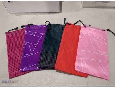 Bulk lot of colourful drawstring pouches/bags in v...