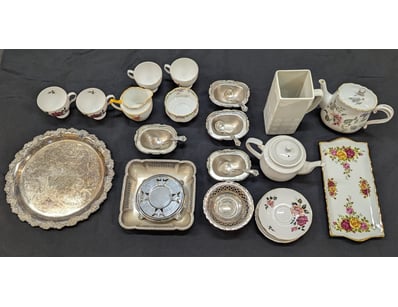 The Curio Collection (A983) - Lot 1136