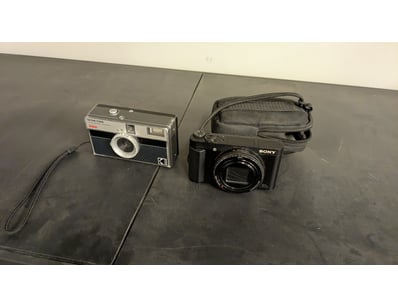 UNRESERVED Airport - Lost Property (A980) - Lot 333