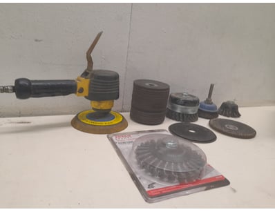 UNRESERVED Logistics Company Workshop Clearance - Lot 38