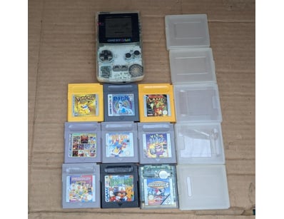 UNRESERVED Trading Cards, Gaming & Collectables... - Lot 150