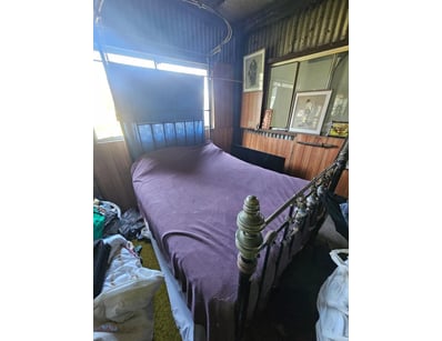 Antique/Vintage Victorian Style Metal Bed Frame

O...