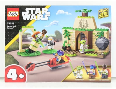 LEGO Star Wars 75358 Tenoo Jedi Temple set from th...