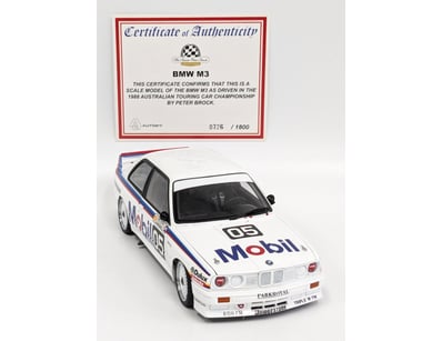 AUTOART LIMITED EDITION DIE-CAST MODEL (0726/1800)...