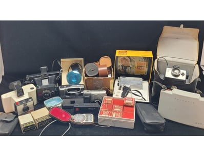 Antiques, Vintage & Interior Treasures (A1004) - Lot 592