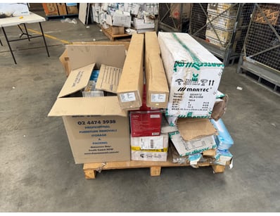 Assorted pallet lot of lights and electrical acces...