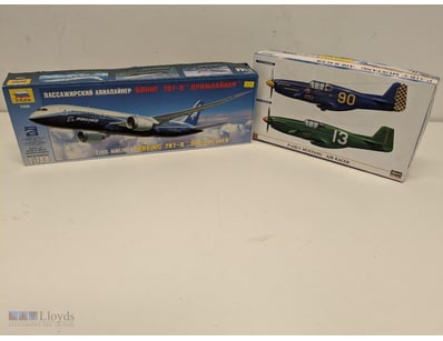 LOT OF 2 SCALE MODEL AIRCRAFT KITS - BOEING 787-8 ...