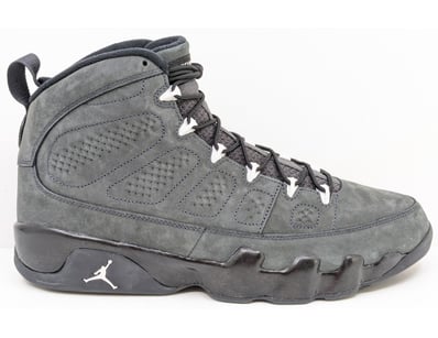 Premium Sneaker Collection (A983) - Lot 117