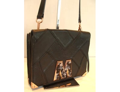 Designer Vault (A995) - Lot 534