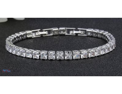 WHITE GOLD PLATED  TENNIS BRACELET EMERALD CUT WHI...