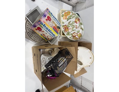 Extensive collection of kitchenware and tableware ...