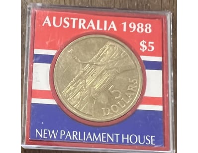1988 AUSTRALIA $5 DOLLAR CANBERRA HOUSE IN RED PER...