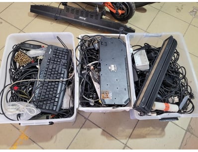 Home Entertainment, Audio & Computers (A978) - Lot 605