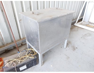 Industrial galvanised steel cleaning tank with hin...