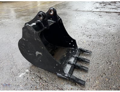 Heavy Duty CAT Bucket

Ears 155mm
Pins 45mm
Ce...